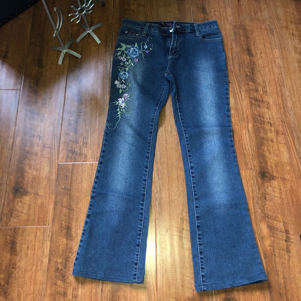 Vintage embroidered jeans